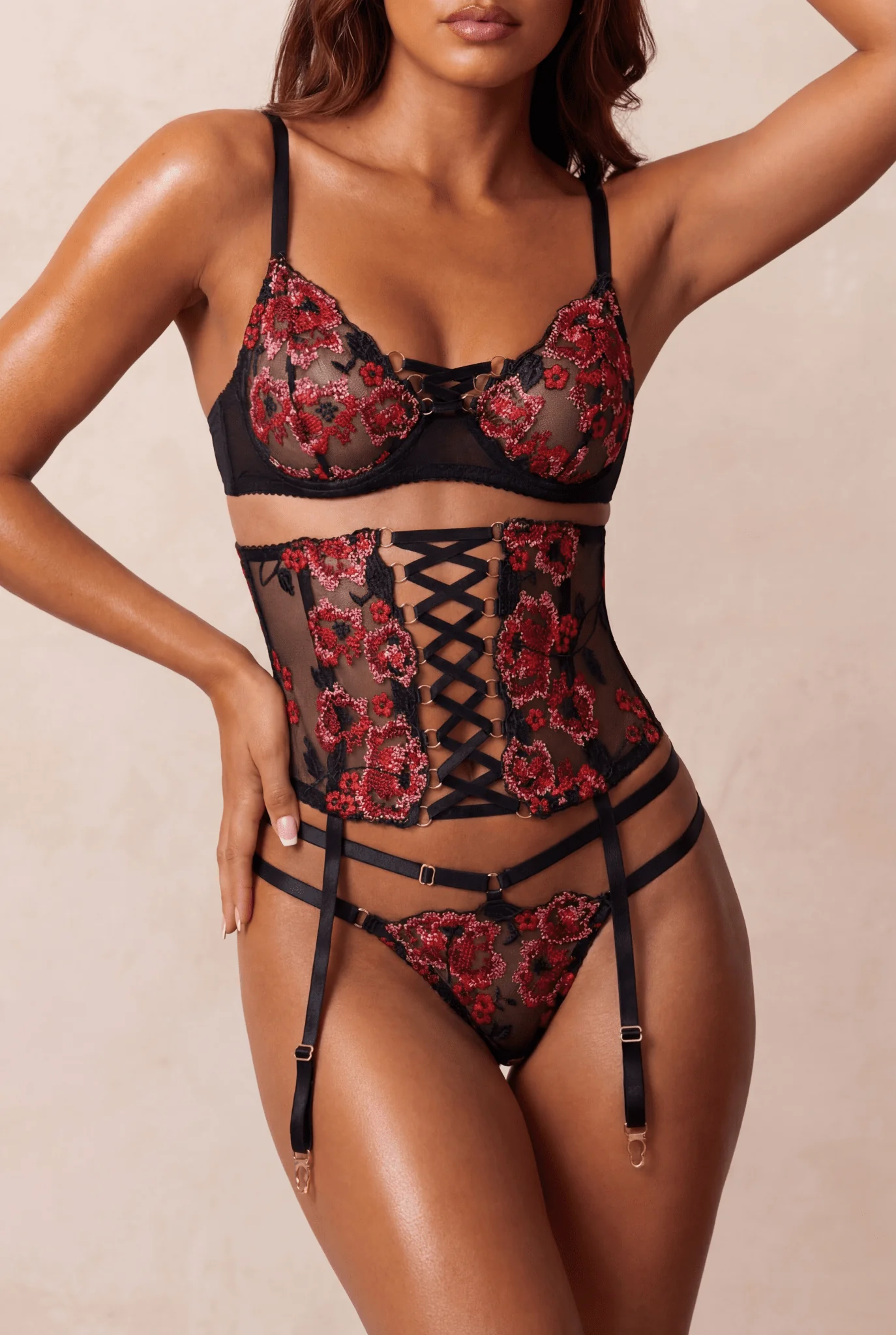 Ensemble en dentelle quatre pièces - DISTANCE - Image 4